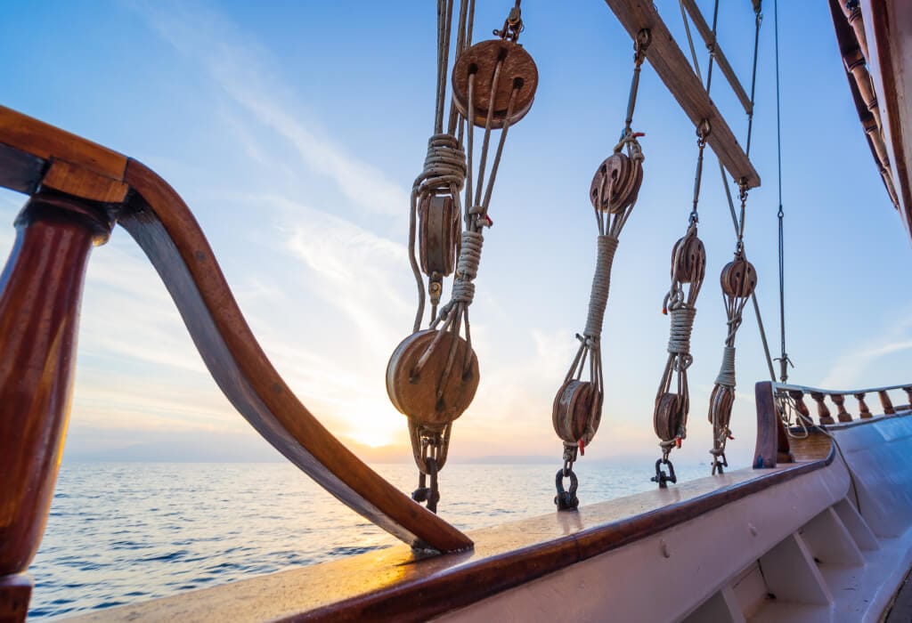 yacht-detail-6.jpg
